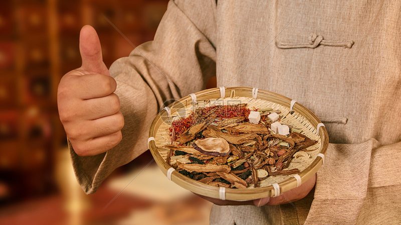膏方与汤药：冬季进补的智慧选择