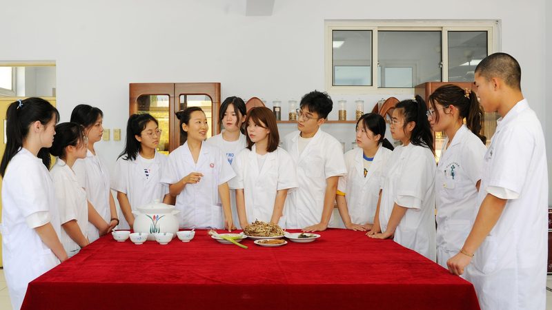 夏季养生粥食谱：古法炮制，滋补养生